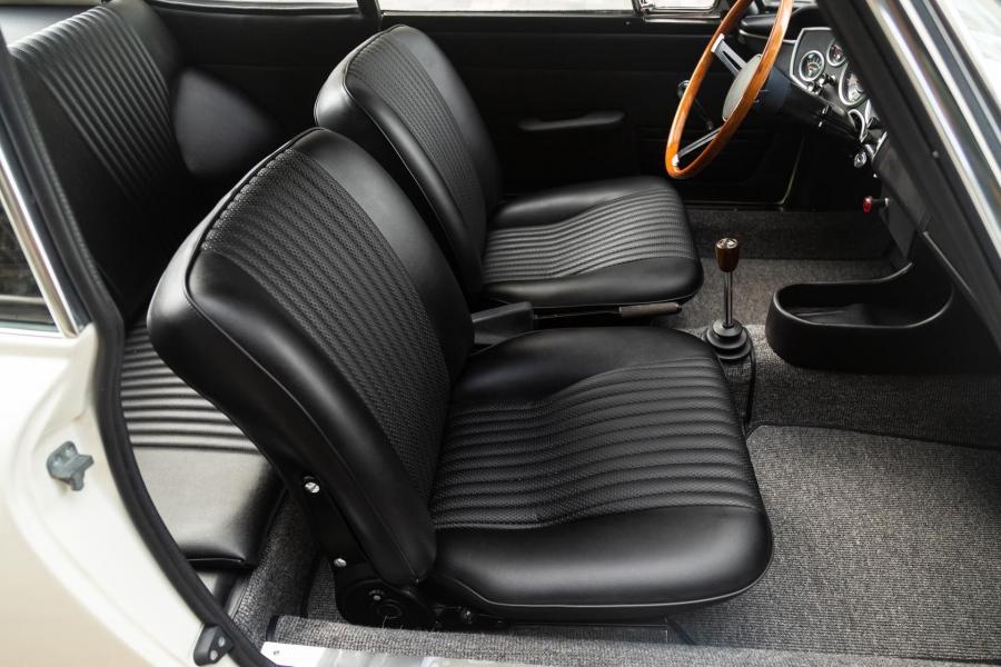 Интерьер BMW Glas 1600 GT 1968 года  (фото 51 из 155)